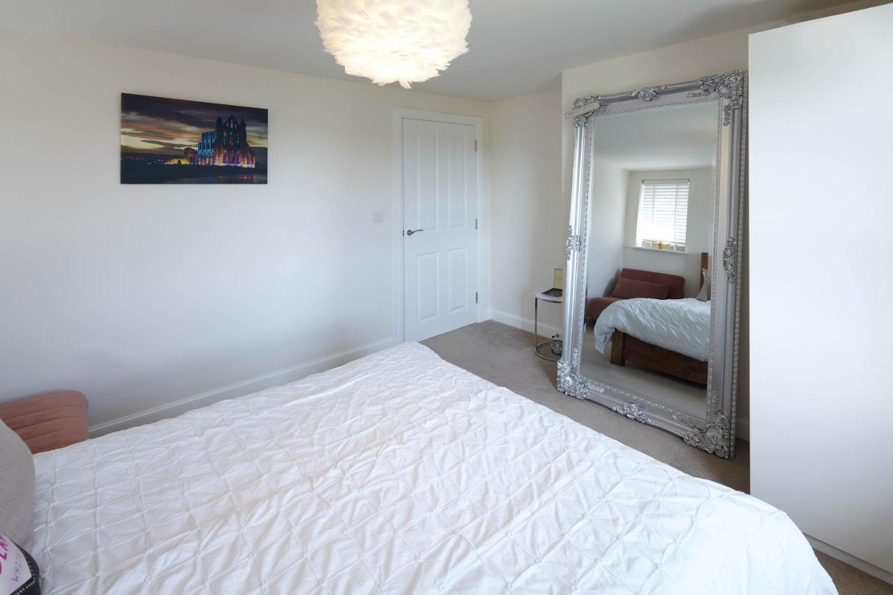 Host & Stay - The Cinder Track Hideaway Whitby Ngoại thất bức ảnh