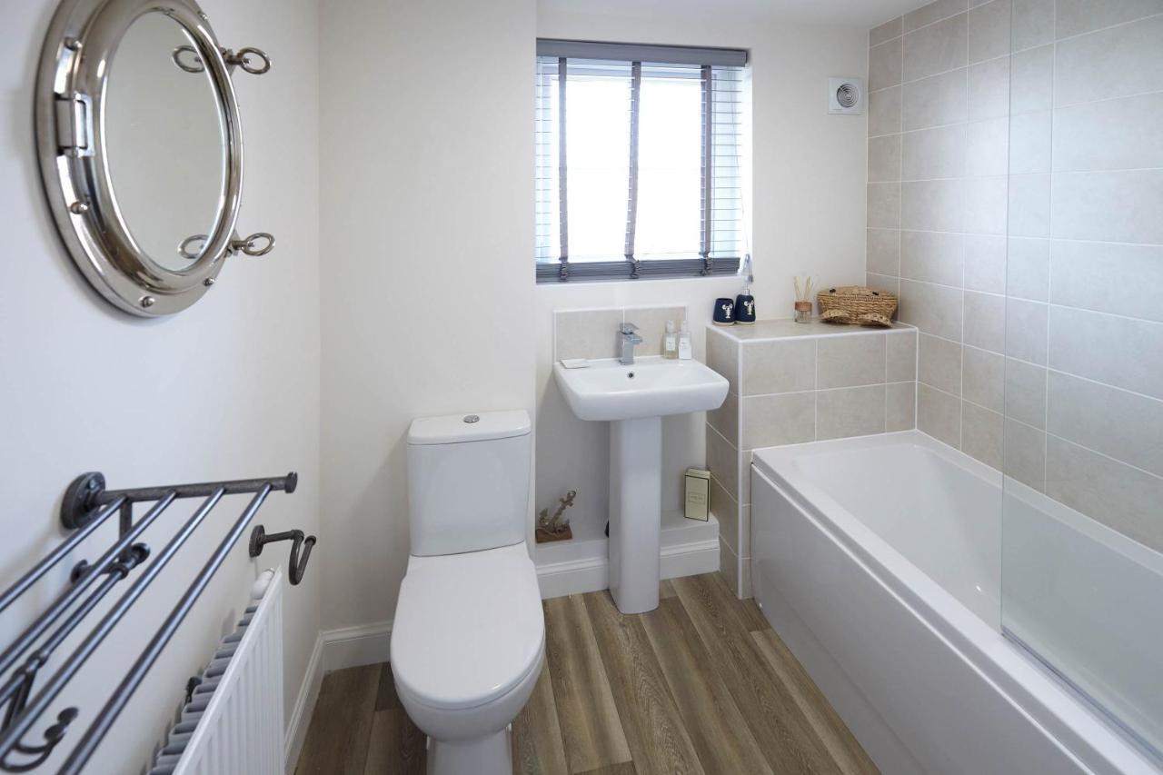 Host & Stay - The Cinder Track Hideaway Whitby Ngoại thất bức ảnh